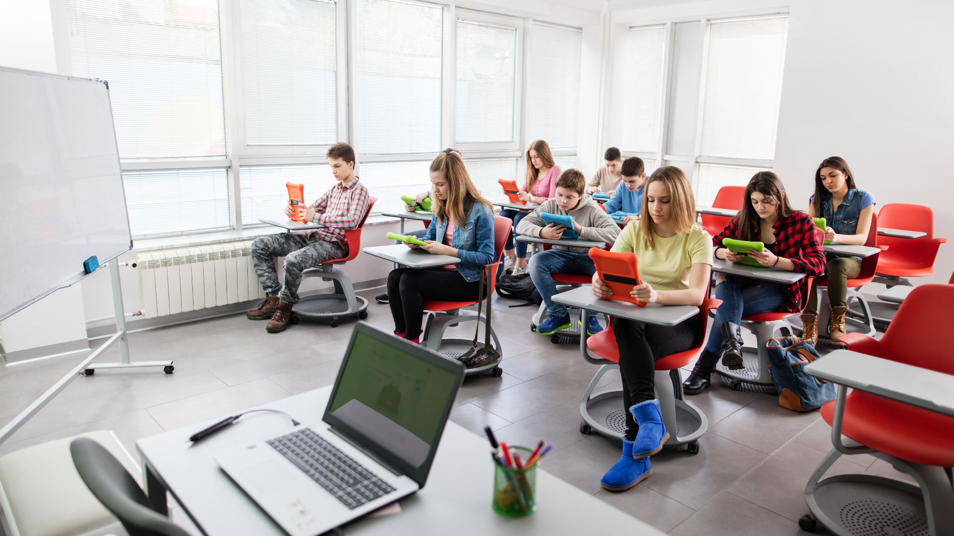 Sala de aula com ambiente digital